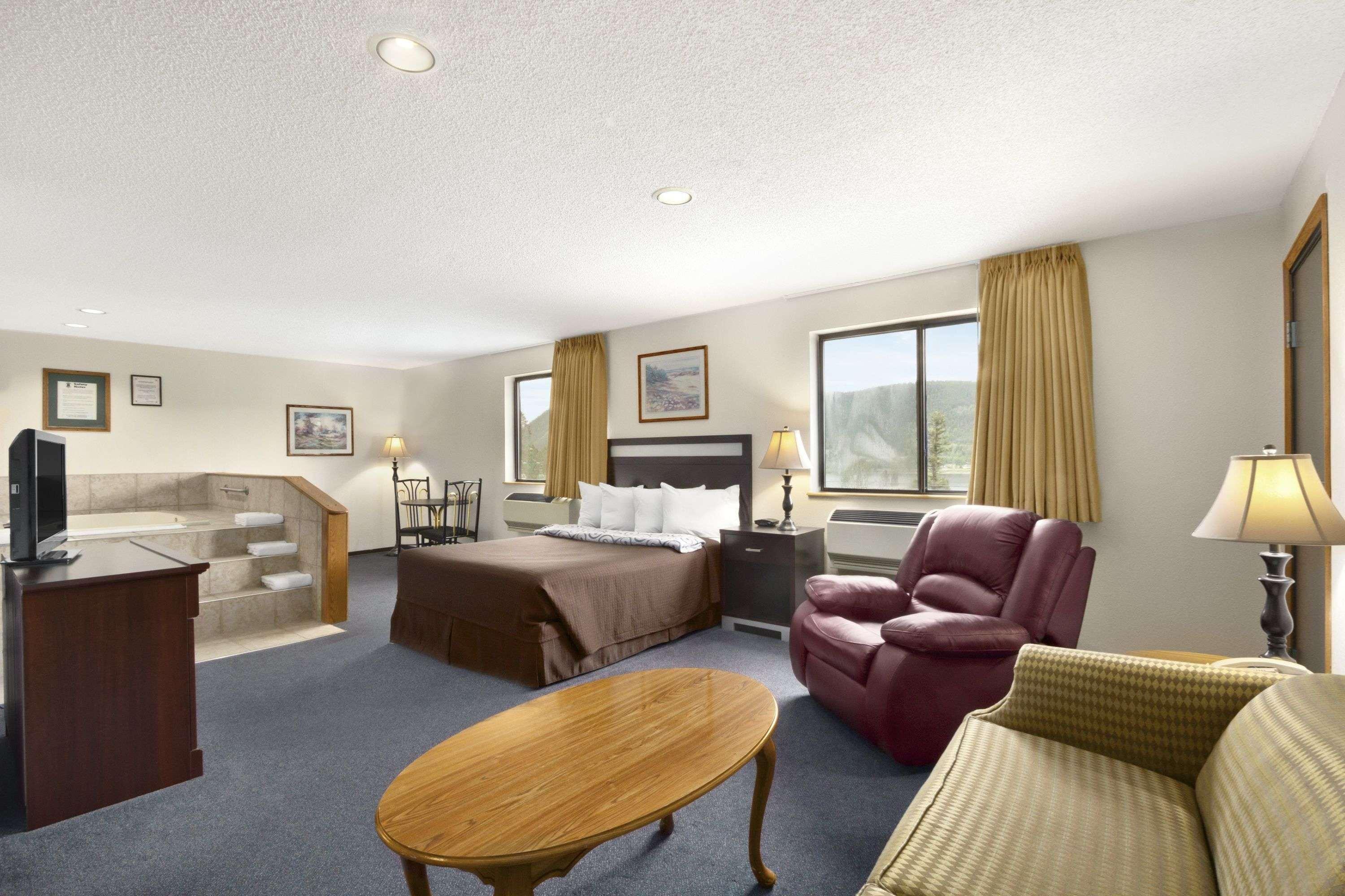 Super 8 By Wyndham Williams Bc 3*