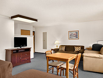 Super 8 By Wyndham Williams Bc Hotel 3*