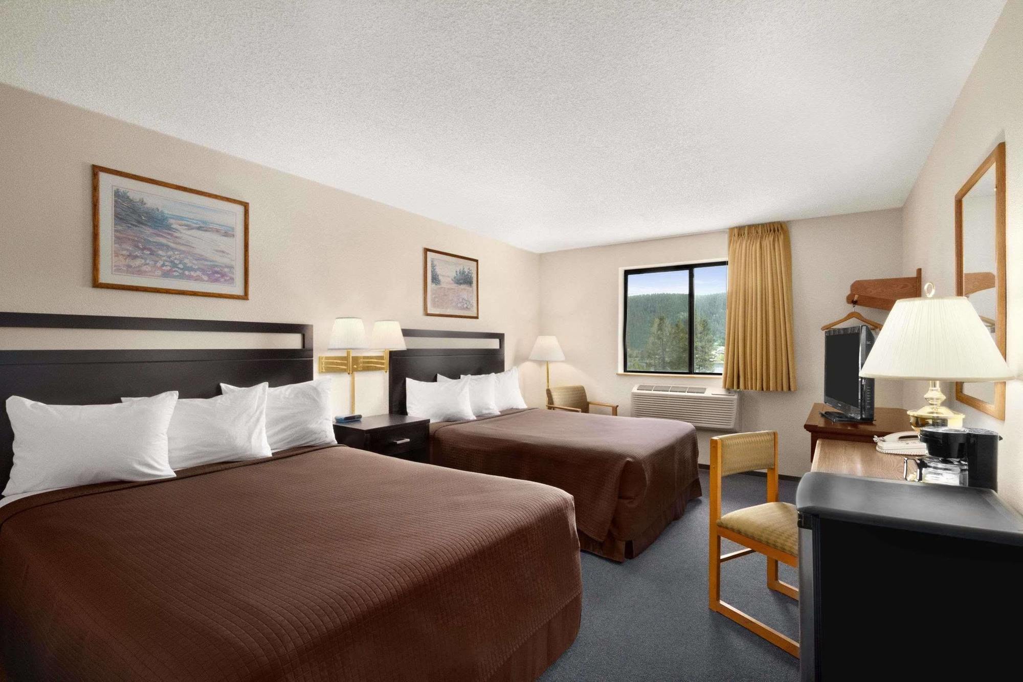 Super 8 By Wyndham Williams Bc Hotel